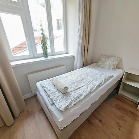 Apartmán In Zizkov -201-